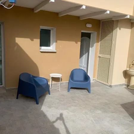 Lägenhet Bellissimo Trilocale Sul Mare